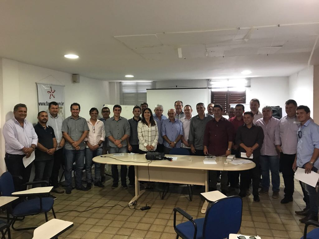 REUNIÃO DE PREFEITOS “Unidos por mais Recursos somos Fortes”