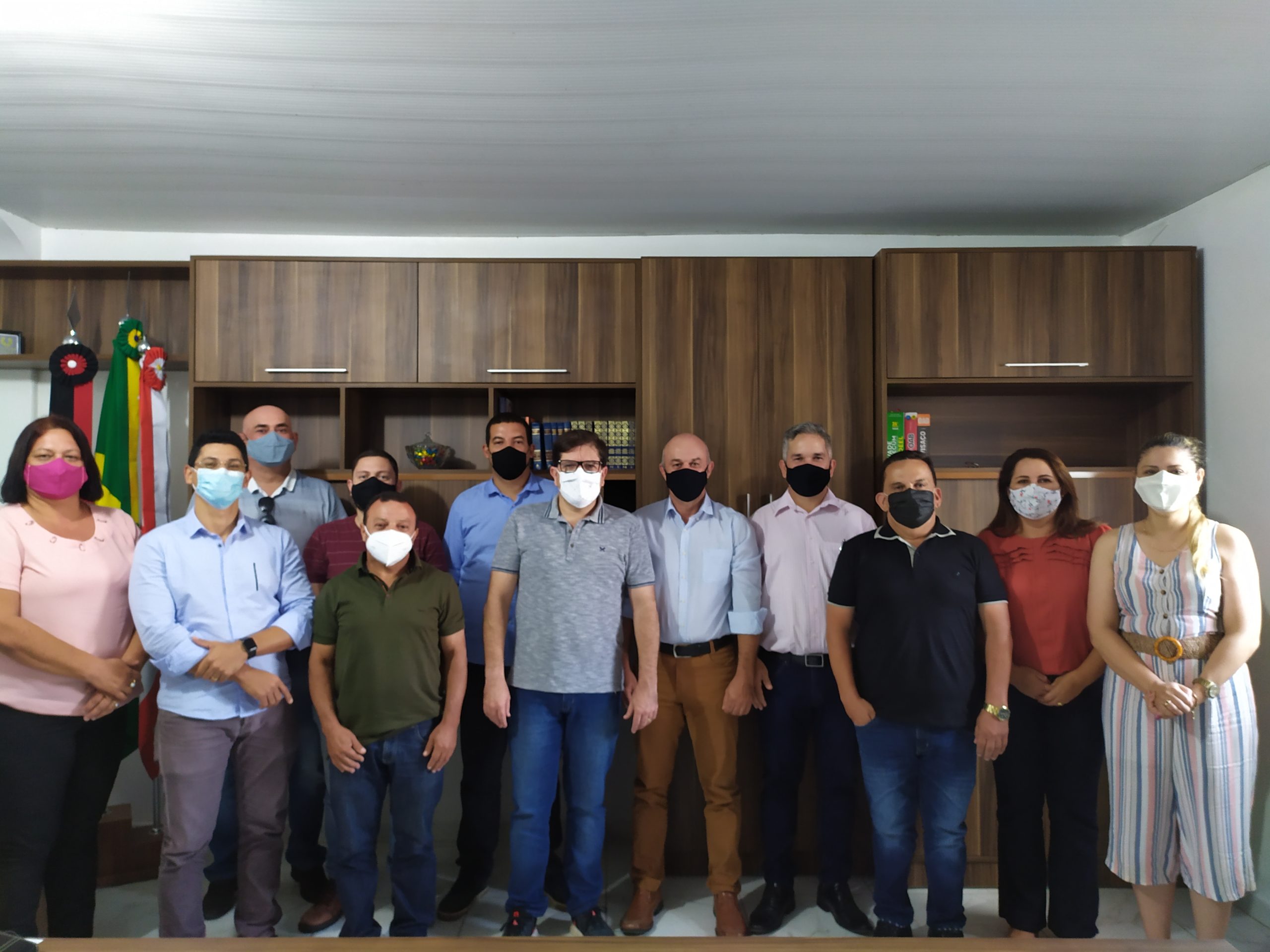 Prefeito de Solânea empossa secretariado e autoriza licitação de nova pavimentação