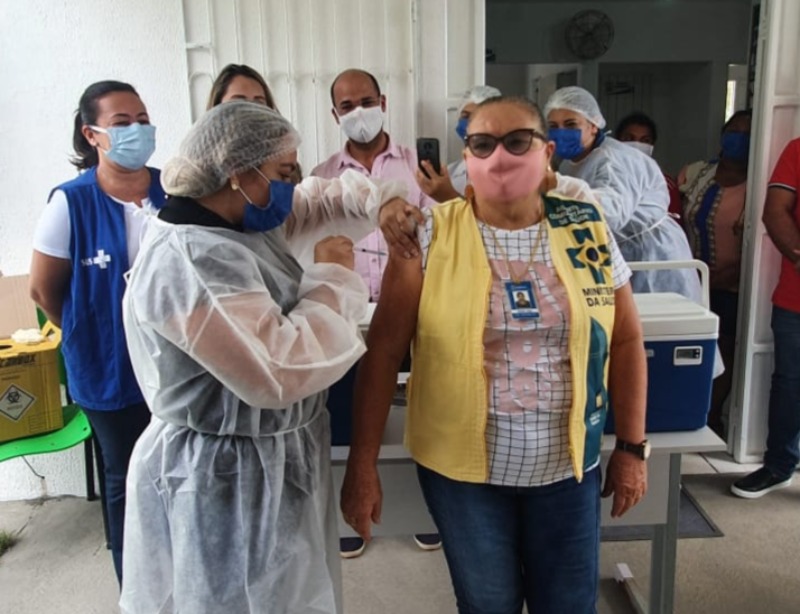 Secretaria de Saúde de Sobrado inicia campanha de vacinação contra Covid-19