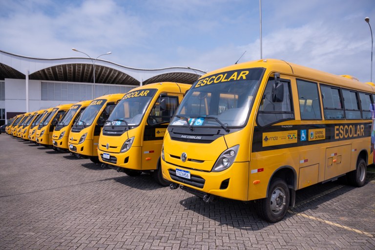 Famup alerta gestores sobre nova forma de aquisição de ônibus escolares no Novo PAC