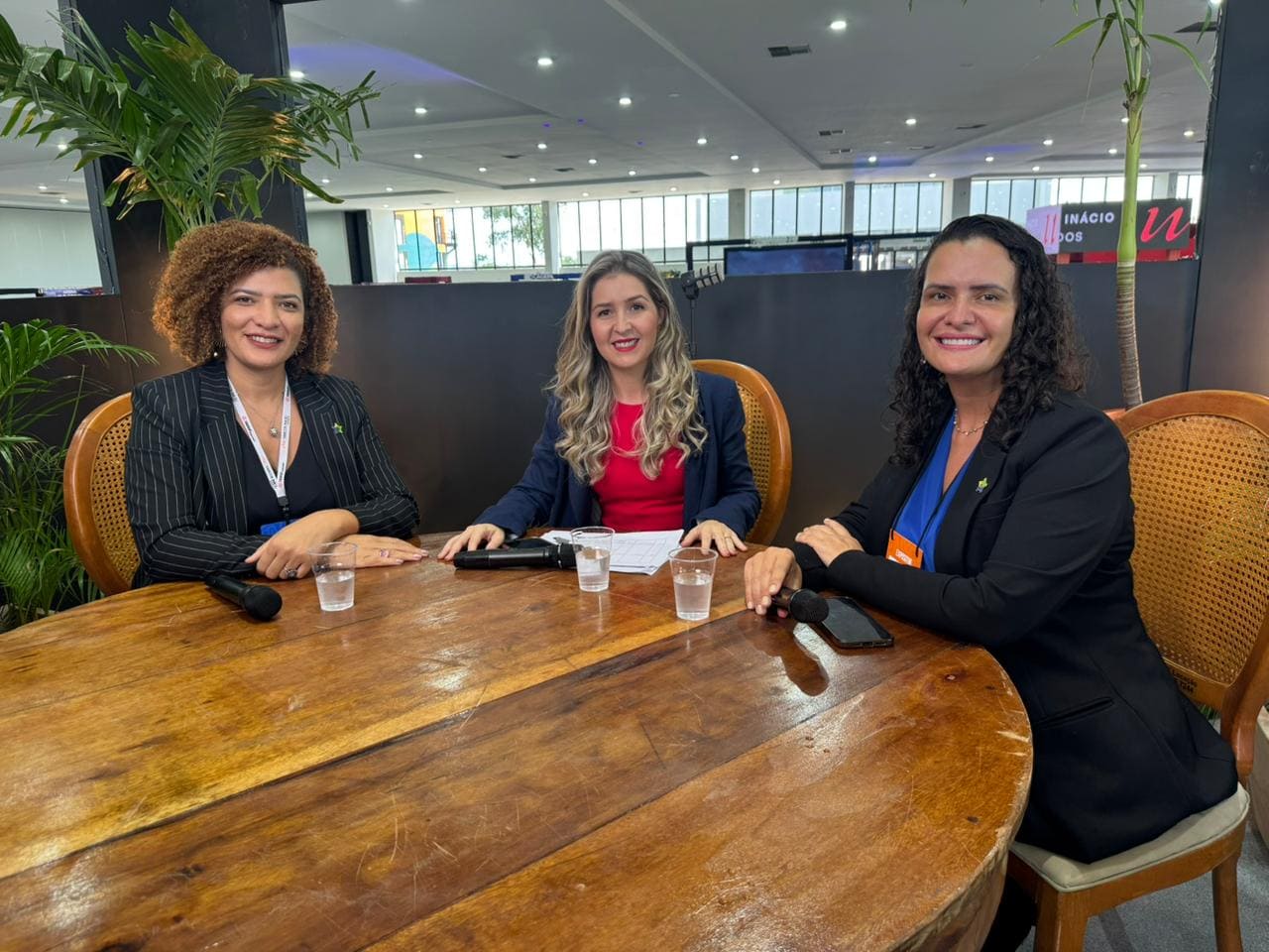 Confep 2026 inova com podcast ao vivo e amplia debate sobre gestão pública municipal